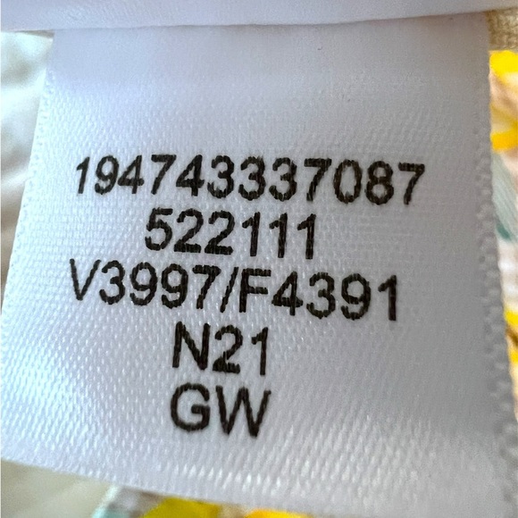 Lands' End cotton yellow lemon gingham print shorts pockets petite size 6P - Picture 3 of 11